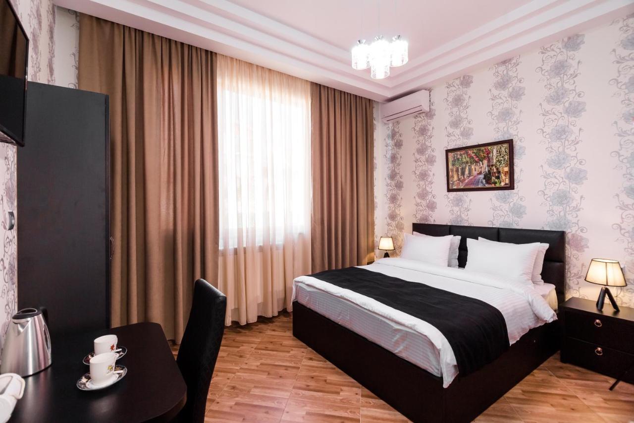 George Hotel Тбилиси Экстерьер фото