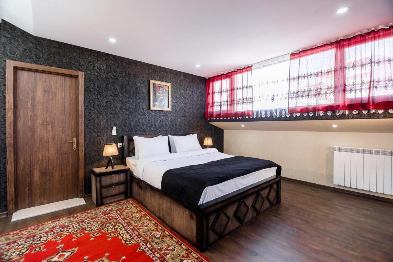 George Hotel Тбилиси Экстерьер фото