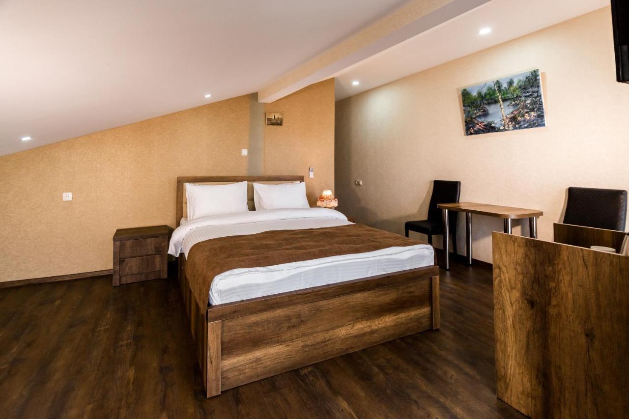 George Hotel Тбилиси Экстерьер фото