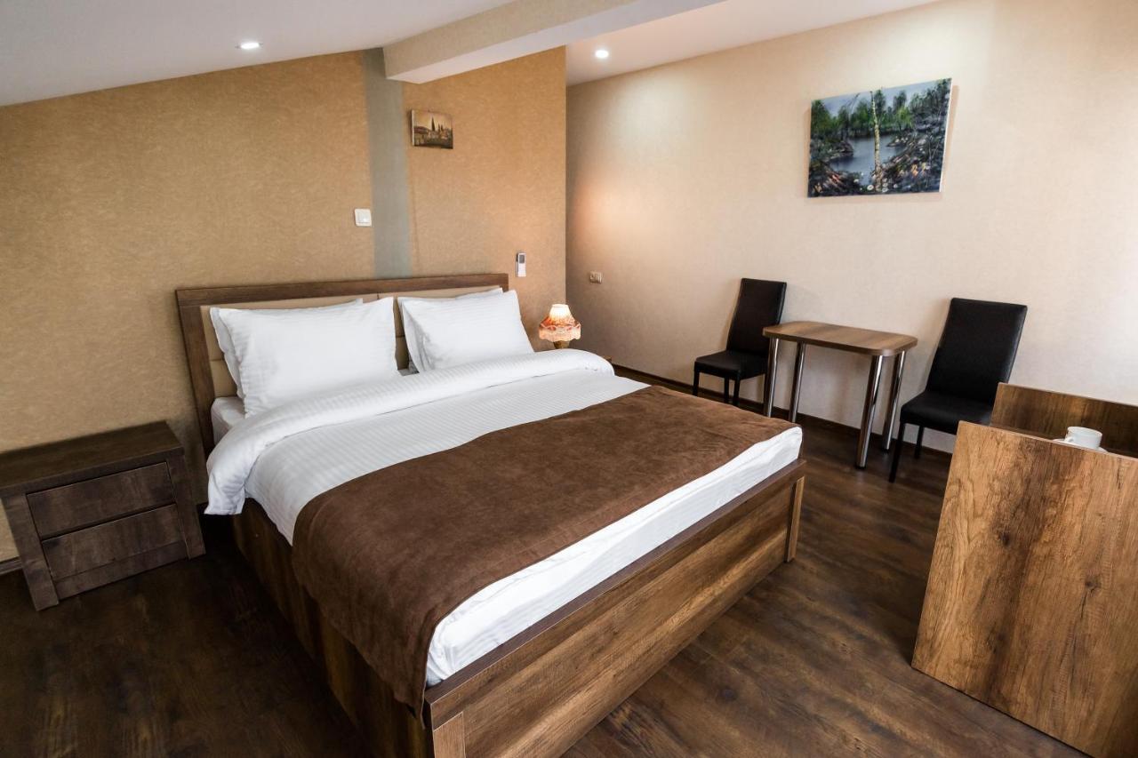 George Hotel Тбилиси Экстерьер фото