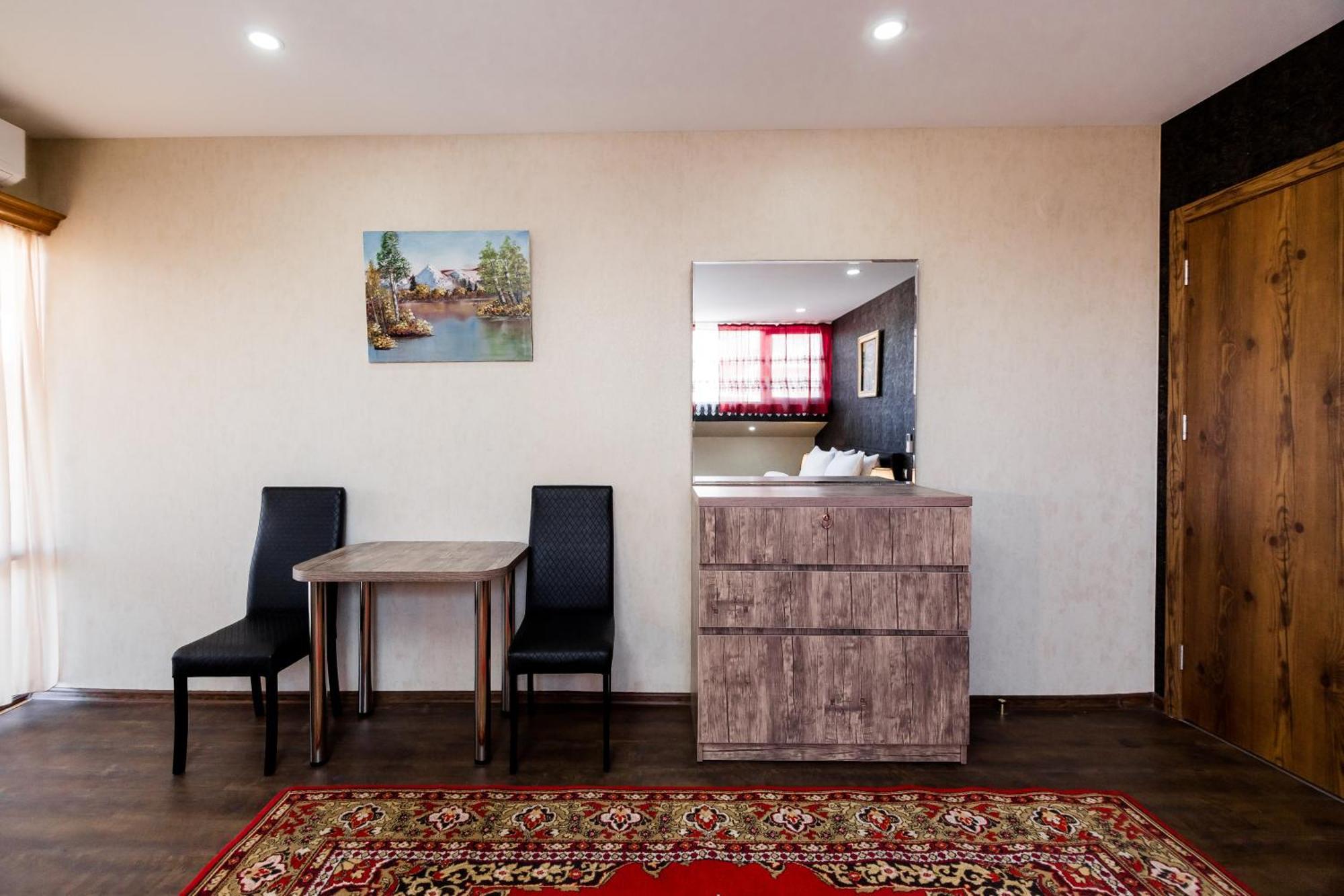 George Hotel Тбилиси Экстерьер фото