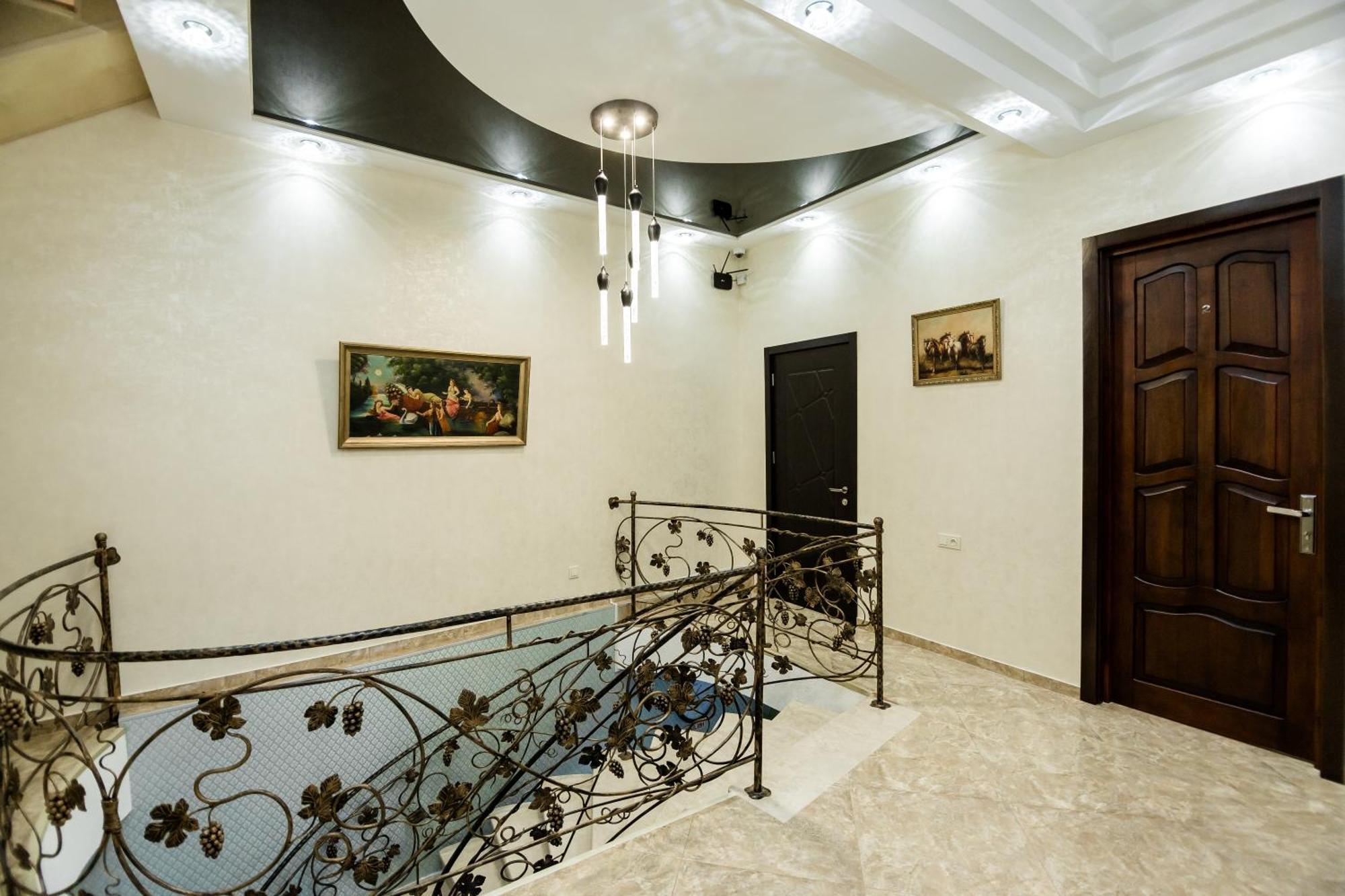 George Hotel Тбилиси Экстерьер фото