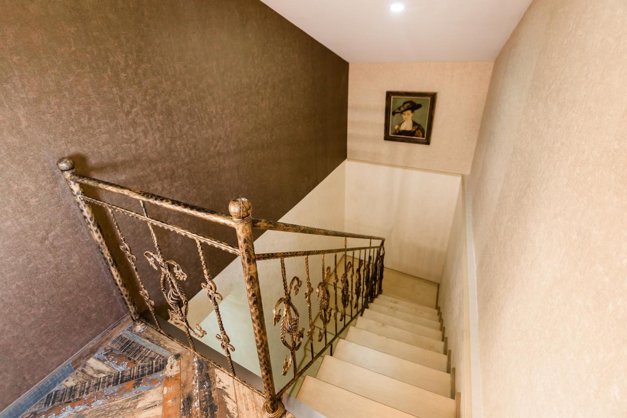 George Hotel Тбилиси Экстерьер фото