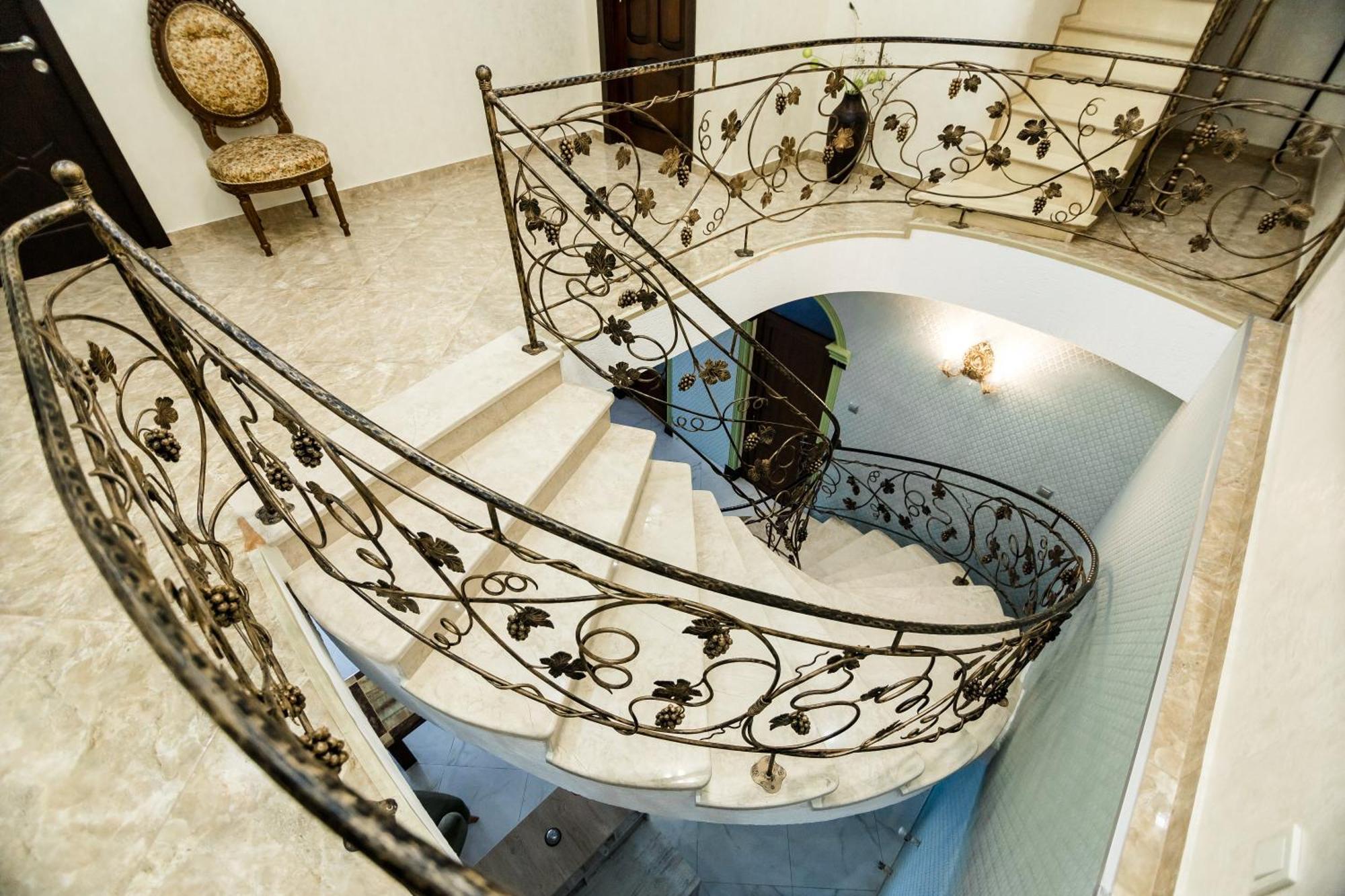 George Hotel Тбилиси Экстерьер фото